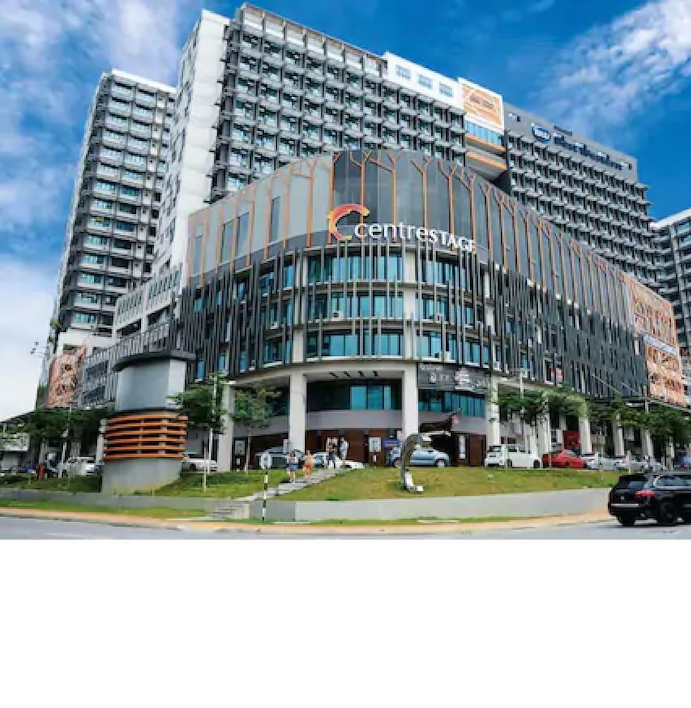 Hotel Centrestage Petaling Jaya Bagian luar foto